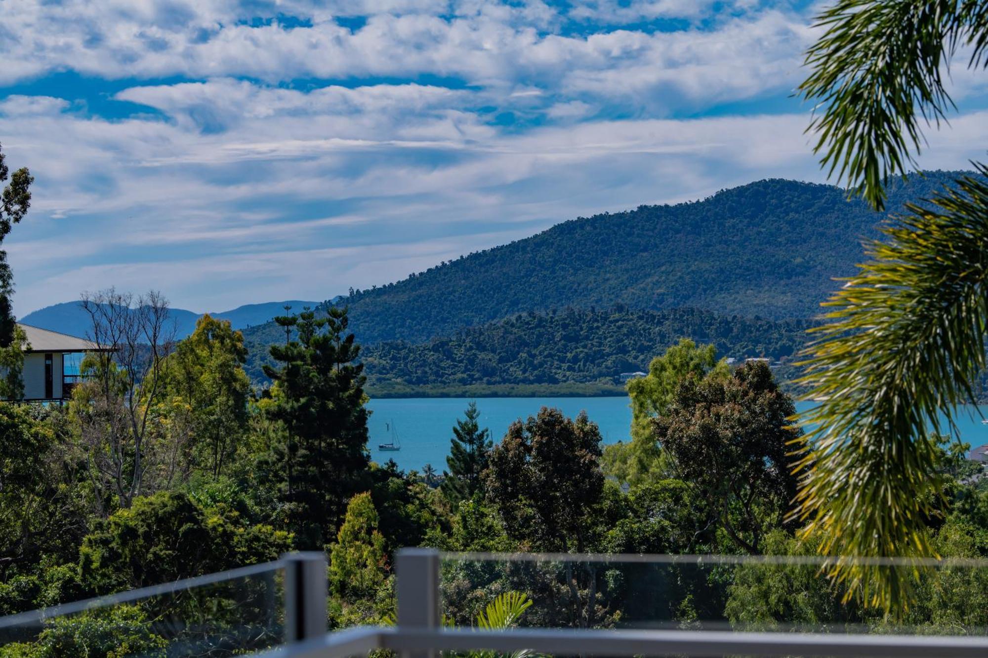 Airlie Summit Apartments Airlie Beach Exterior foto