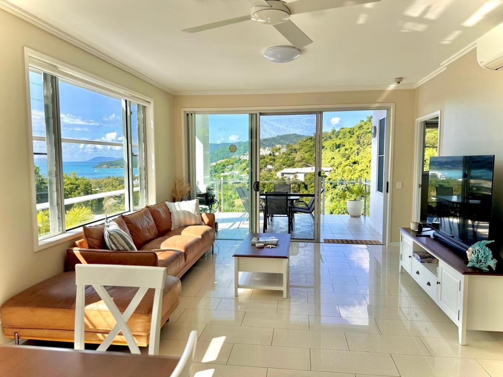 Airlie Summit Apartments Airlie Beach Exterior foto