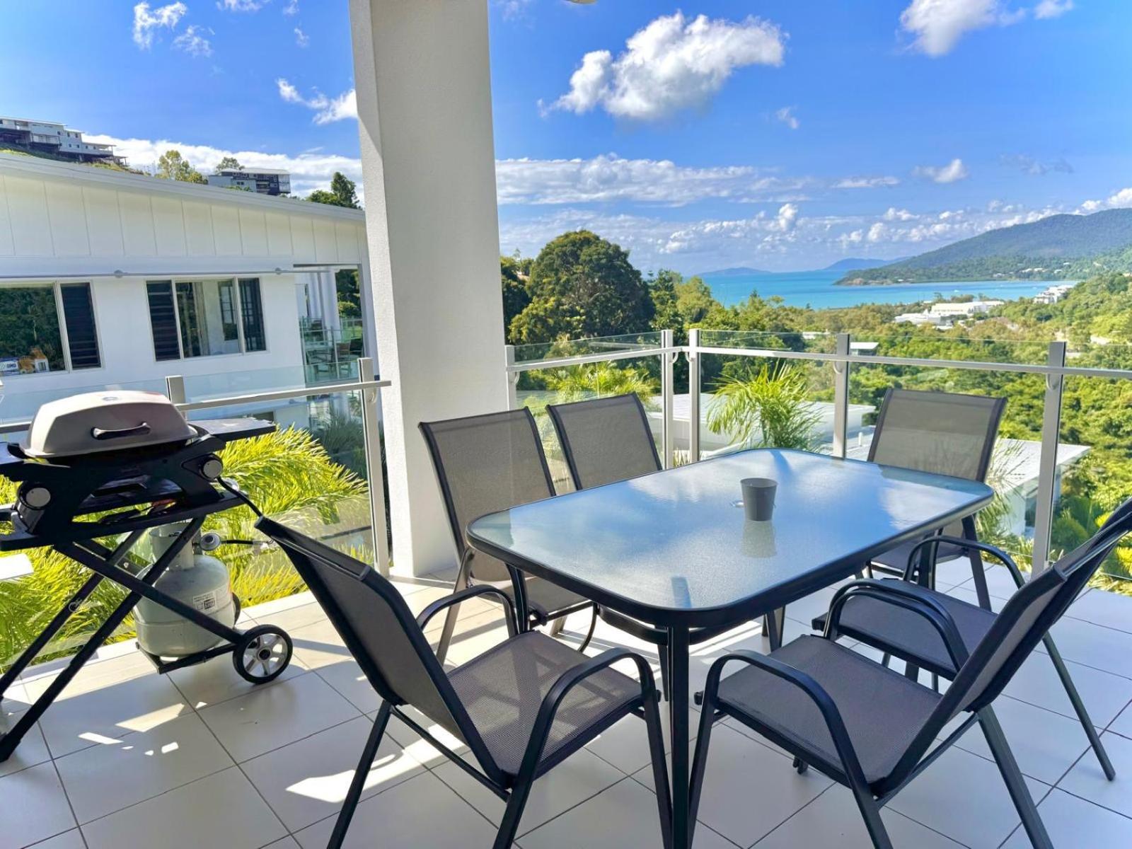 Airlie Summit Apartments Airlie Beach Exterior foto